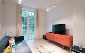 Apartment 2 The Grove